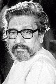 Sombhu Mitra as Niren in Shubha Bibaha 1959