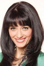 Anca Țurcașiu as Tina Chitic, fiica lui Costel și a Didonei in Miss Litoral 1991