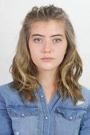 Lola Belli as Maribel in Pluft, o Fantasminha 2022