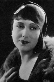 Andrée Lafayette as Thérèse in Rue de la Paix 1927