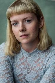 Kitty Douglas as Liz in The Fence 2022