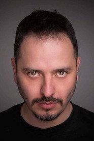 Alexandros Tsouvelas as Αλέξανδρος in I Simmoria Tis Simforas 2024