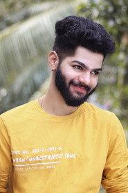 Vishnu Narayanan N as Davis in Sumathy Valav