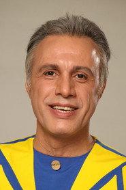 Ali Forootan as Self in Fitileh va mah pishoni 2012