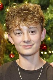 Frederik Thoft as Gustav in A Home 2025