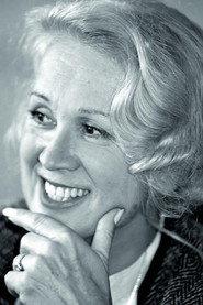 Ružica Sokić as Karmen in Signs 1995