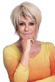 Ana Maria Braga as Rainha Zinga in Xuxa and the Elves 2001