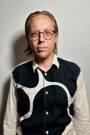 Jeffrey Leiser as institution employee in Imagination 2007