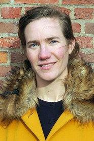 Adele Raes as Marie in Lunaris 