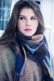Klarissa Barskaya as Mora in Countercurrents 
