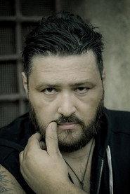 Marco Conidi as Bruno in Una casa nel cuore 2015