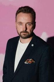Kirilas Glušajevas as Linas in Class Reunion. The Boys Are Back! 2017