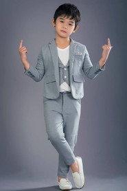 Huy Khang as Tim in The Happiness of a Mother 2019