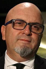 Birol Güven as  in Pamuk Prens 2016