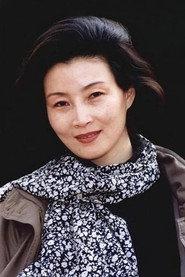 Zhu Yin as 王太太 in The Knot 2006