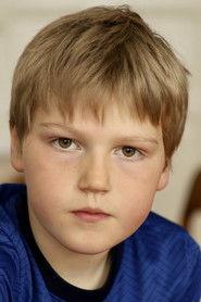 Camille Moltzen as Tobi Zschornack in Punching the World 2025