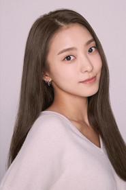 Yoon Bo-ra as Gyeong-joo in Sunkist Family 2019