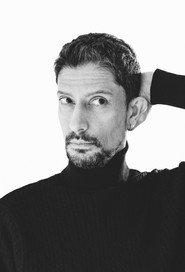 Max Coronel as Padre in Son las 12 2024