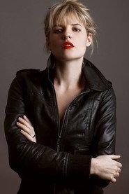 Kym Thiriot as Deputy's wife in Le Sommelier 2020