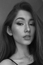 Devina Aureel as Yana in Seni Memahami Kekasih 2024