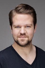 Thomas Warberg as Forskellige roller in Tivolirevyen 2025 2025
