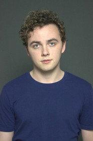 Griffith Munn as Alex in Across the Aisle 2025