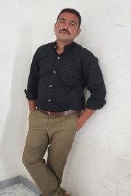 Aakash Maheriya as Taxi Driver in Mitron 2018