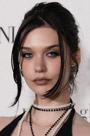 Amanda Steele as Anna Silver in For Your Consideration 2020