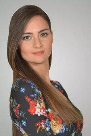 Duygu Keser as Songül in Gelmeyen Bahar 2013
