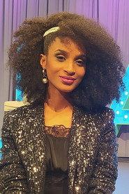 Trisha Fernández as Angustias in Bernarda 2018