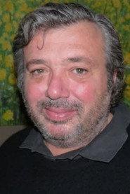 Louis Becker as Self in Je connais personne 2022