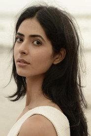 Pankhuri Gidwani as Chitra in Love Mouli 2024