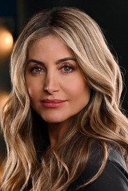 Sunéssis de Brito as Nora May in Quero Dizer-te Adeus 2015
