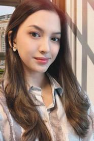 Alisia Rininta as Nuri in Hasduk Berpola 2013