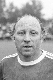 Uwe Seeler as himself in Willi wird das Kind schon schaukeln 1972