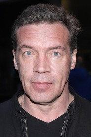 Oleg Chernov as Igor Samarin in Operational activities 2007