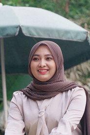 Auzura QR as Ibu Guru in One Day There's Mother and Elang 2022