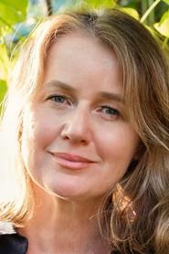 Elise McCredie as Kate Weston in Saved 2009