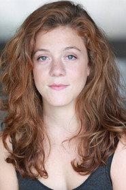 Amélie Robin as Gloria Cazals in Meurtres à Albi 2021