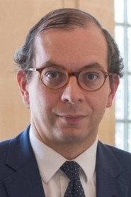 Laurent Le Bon as Directeur Musée Picasso Paris in Trop de Picasso tue-t-il Picasso ? 2018