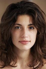 Tania Raymonde as Leslie Van Houten in Manson Girls 