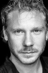 Linus Troedsson as Elias in Nipster 2026