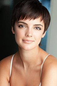 Aley Underwood as Michelle in In Searching 2018