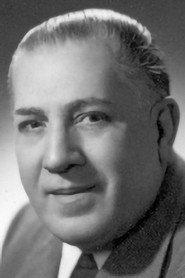 Manuel Santos Carvalho as Leitão in The Radio Star 1944