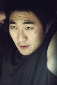 Jang In-ho as Lee Ki-Nam in Howling 2012