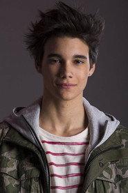 Diogo Nobre as Soldado in Tommy Guns 2023
