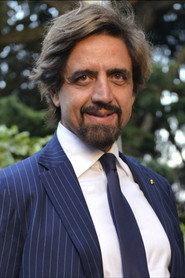 Valerio Staffelli as Psichiatra in Din Don: Un Paese In Due 2022