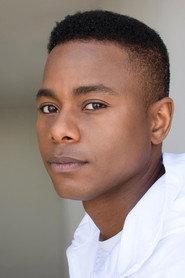 Kevin Curtis as Louie in Loulou 2025