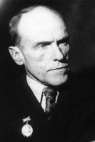 Oleg Fedorovskiy as Thomson in Glass of Water 1957