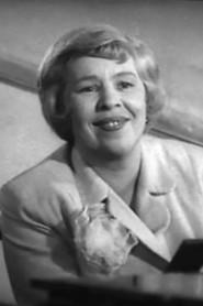 Elizaveta Alekseeva as Shopper in When the Harpsichord Plays 1966